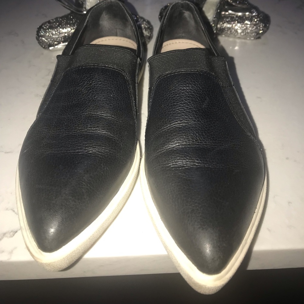 Slip on sneakers, size 8